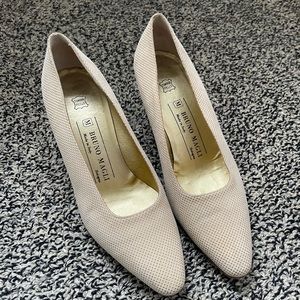Bruno Maggie Designer Suede Leather Business Neutral Pumps Size 7